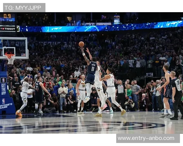 独行侠机器人功夫表演意外失灵欧文一推竟然趴下了