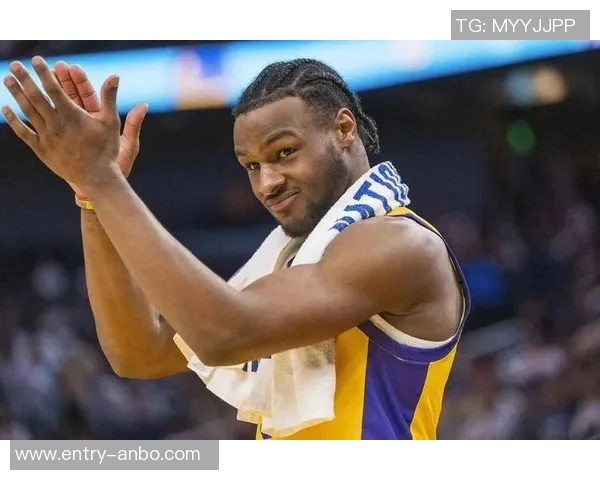 詹姆斯泪洒赛场布朗尼坦言对此并不意外情绪几近失控 詹姆斯泪洒赛场布朗尼坦言对此并不意外情绪几近失控